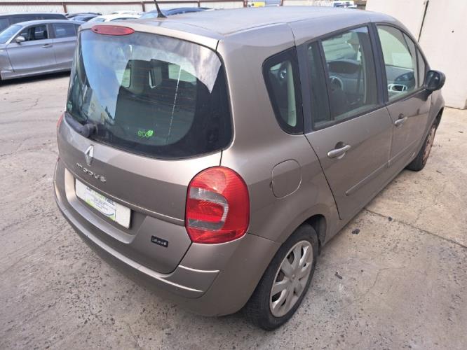Image Feu arriere principal droit (feux) - RENAULT GRAND MODUS