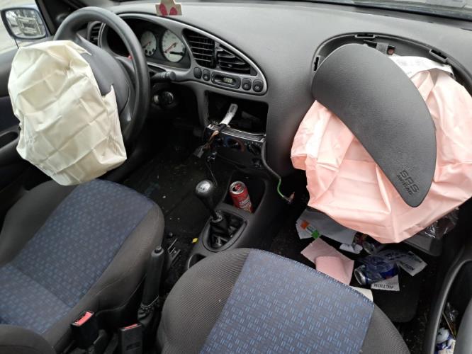 Image Feu arriere principal gauche (feux) - FORD FIESTA 4