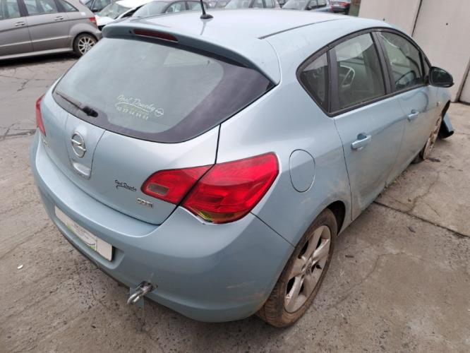 Image Boite de vitesses - OPEL ASTRA J
