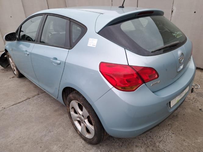 Image Boite de vitesses - OPEL ASTRA J