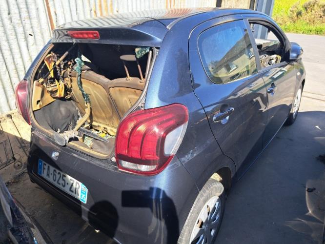 Image Coquille de retroviseur droit - PEUGEOT 108
