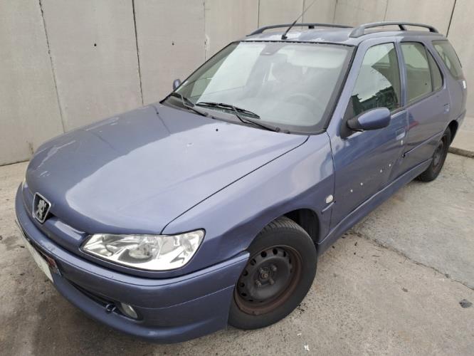 Image Feu arriere principal droit (feux) - PEUGEOT 306