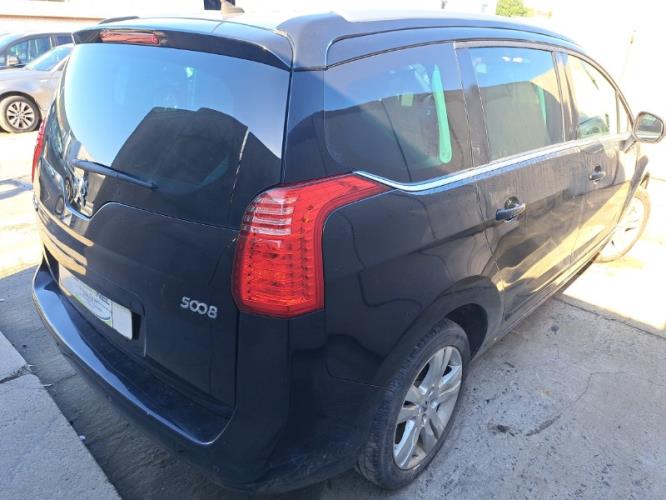 Image Appui tete avant - PEUGEOT 5008 1