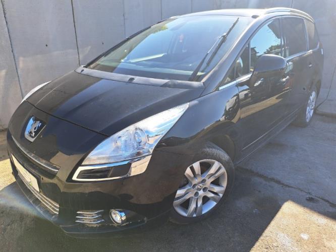 Image Appui tete avant - PEUGEOT 5008 1