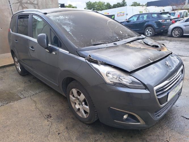 Image Aile avant droit - PEUGEOT 5008 1