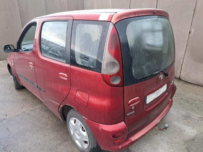 Image Capot - TOYOTA YARIS VERSO
