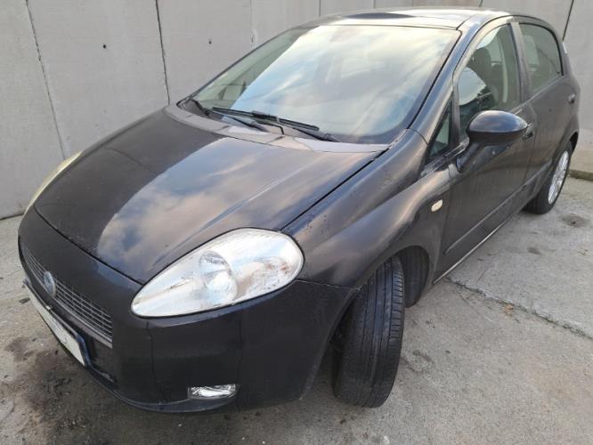 Image Anti brouillard gauche (feux) - FIAT GRANDE PUNTO
