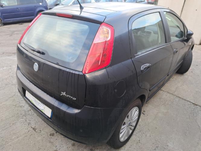 Image Anti brouillard gauche (feux) - FIAT GRANDE PUNTO