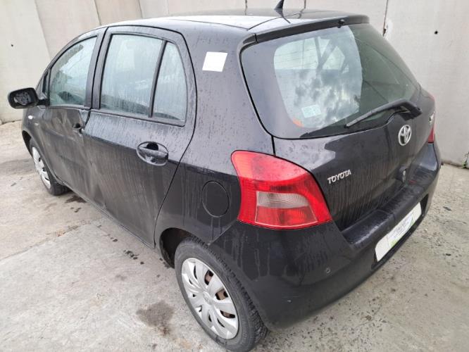 Image Capot - TOYOTA YARIS 2