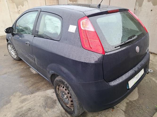 Image Capot - FIAT GRANDE PUNTO