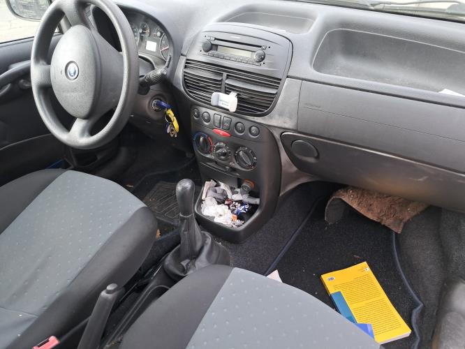 Image Capot - FIAT PUNTO 2