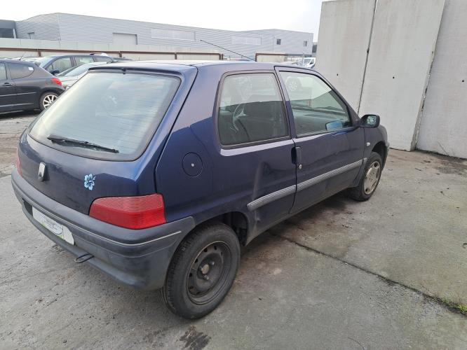 Image Feu arriere principal gauche (feux) - PEUGEOT 106
