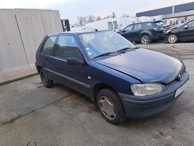 Image Feu arriere principal gauche (feux) - PEUGEOT 106