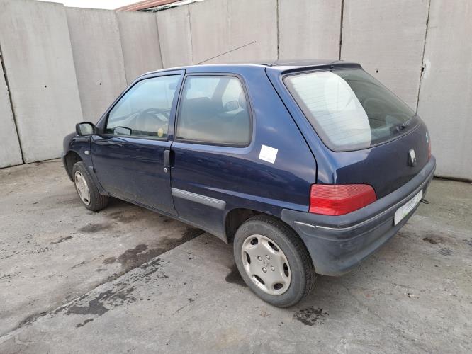 Image Feu arriere principal gauche (feux) - PEUGEOT 106