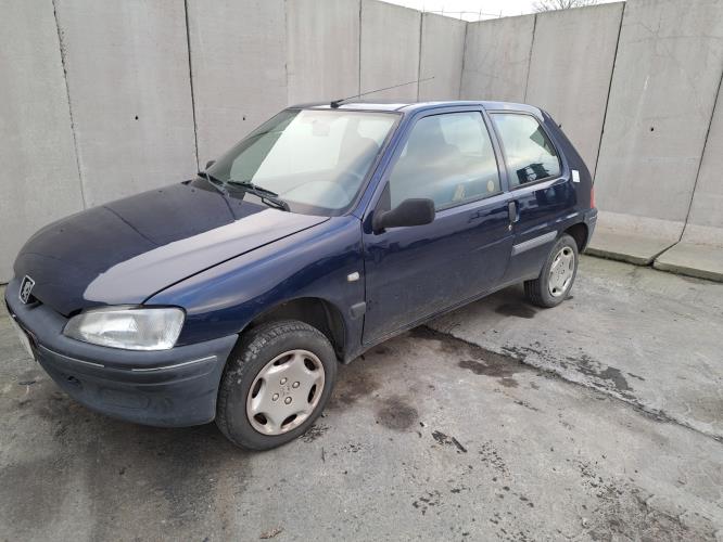 Image Feu arriere principal gauche (feux) - PEUGEOT 106