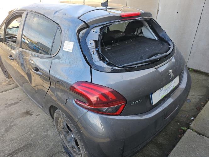 Image Ecran GPS - PEUGEOT 208 1