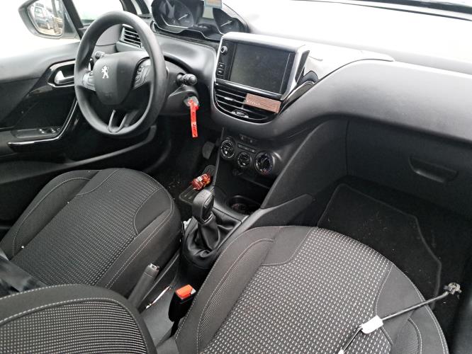 Image Ecran GPS - PEUGEOT 208 1