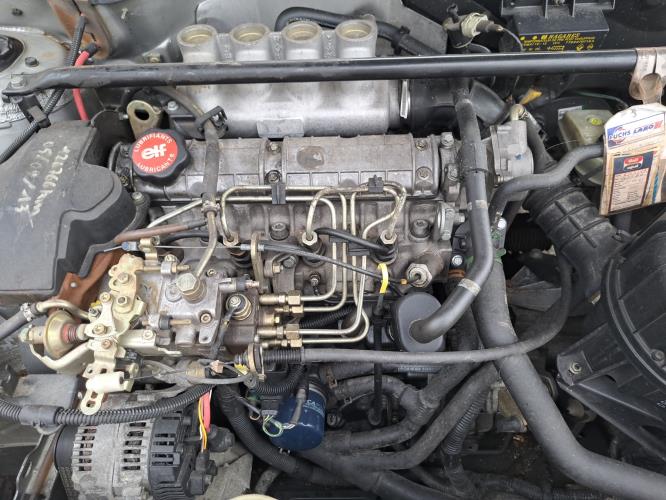 Image Capot - RENAULT MEGANE 1