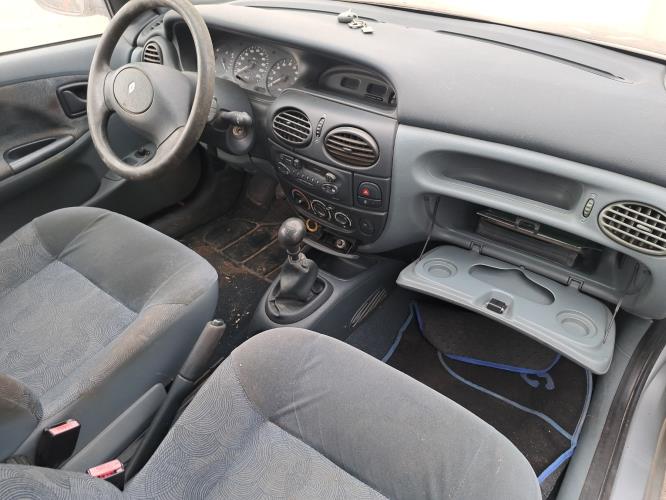 Image Capot - RENAULT MEGANE 1