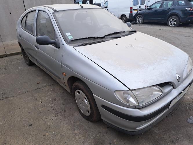 Image Capot - RENAULT MEGANE 1