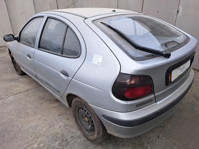 Image Capot - RENAULT MEGANE 1
