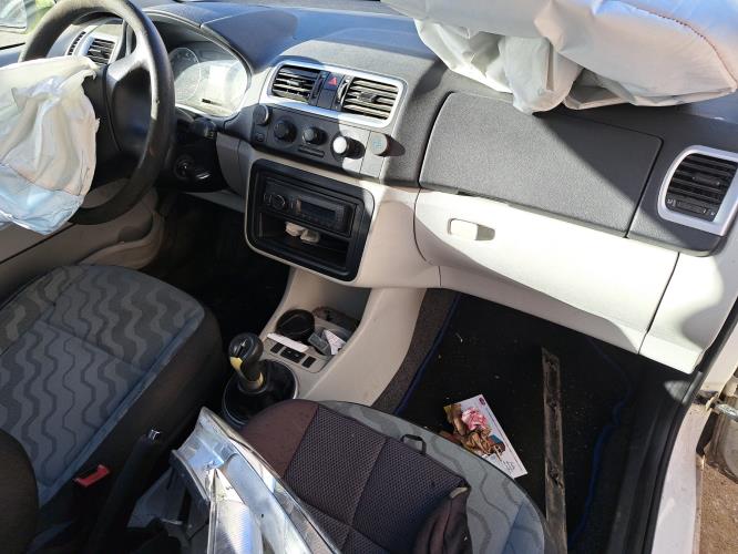 Image Autoradio d'origine - SKODA FABIA 2