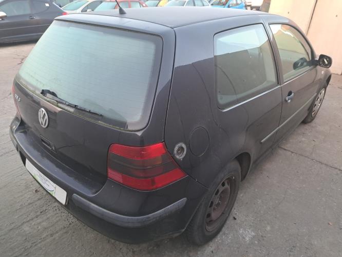 Image Plage arriere - VOLKSWAGEN GOLF 4