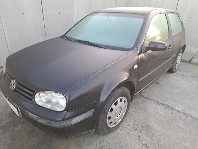 Image Plage arriere - VOLKSWAGEN GOLF 4