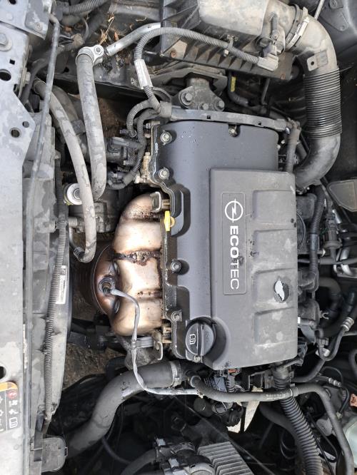 Image Capot - OPEL ASTRA J