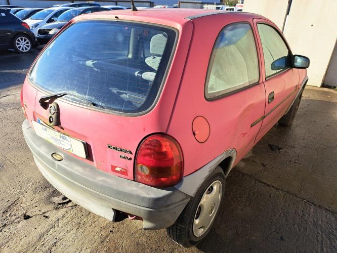 Image Feu arriere principal gauche (feux) - OPEL CORSA B