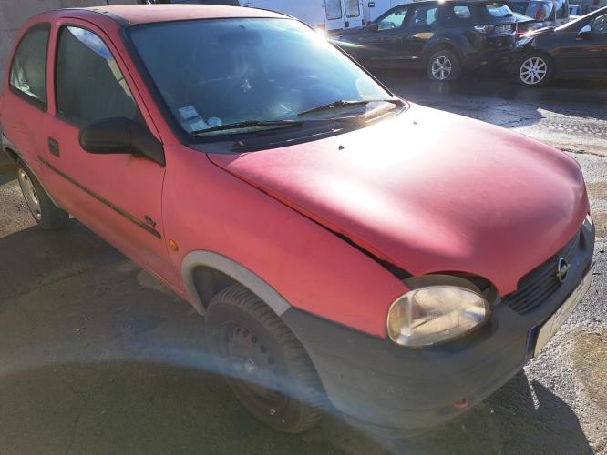 Image Feu arriere principal gauche (feux) - OPEL CORSA B
