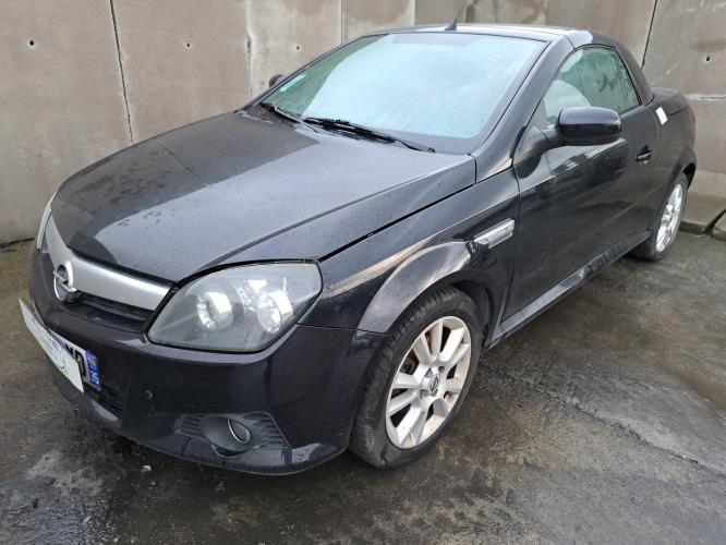 Image Capot - OPEL TIGRA 2