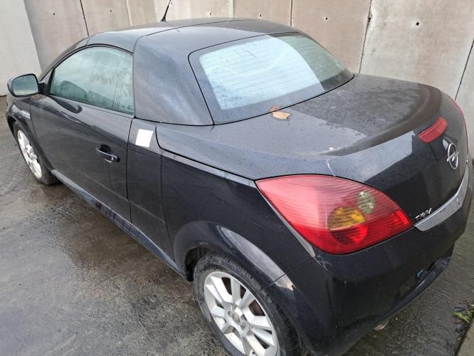 Image Capot - OPEL TIGRA 2