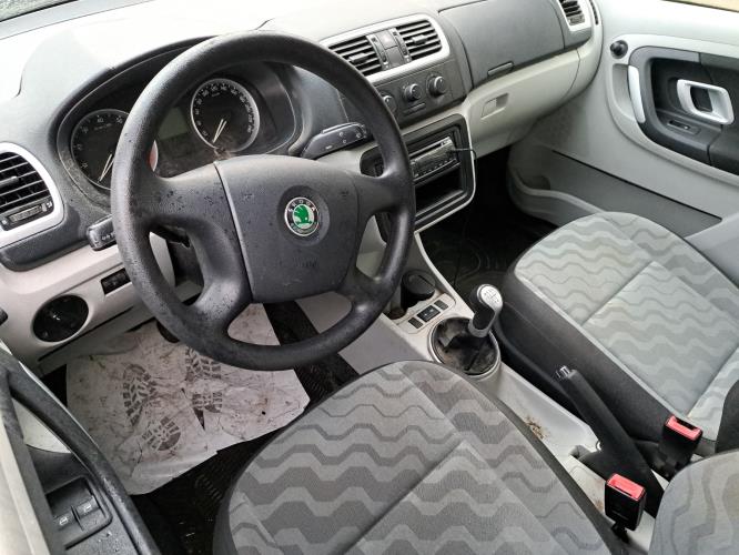 Image Porte avant gauche - SKODA FABIA 2