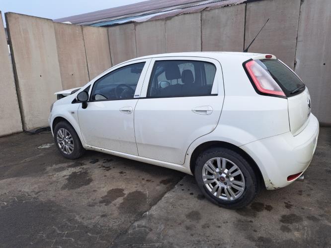 Image Porte avant gauche - FIAT PUNTO 3