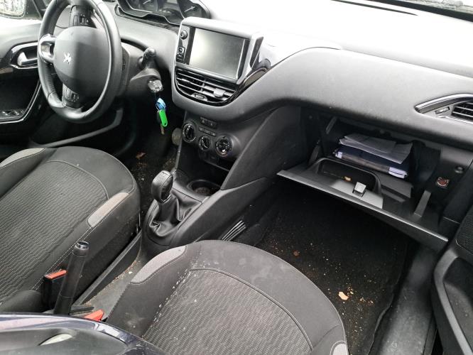 Image Ecran GPS - PEUGEOT 208 1