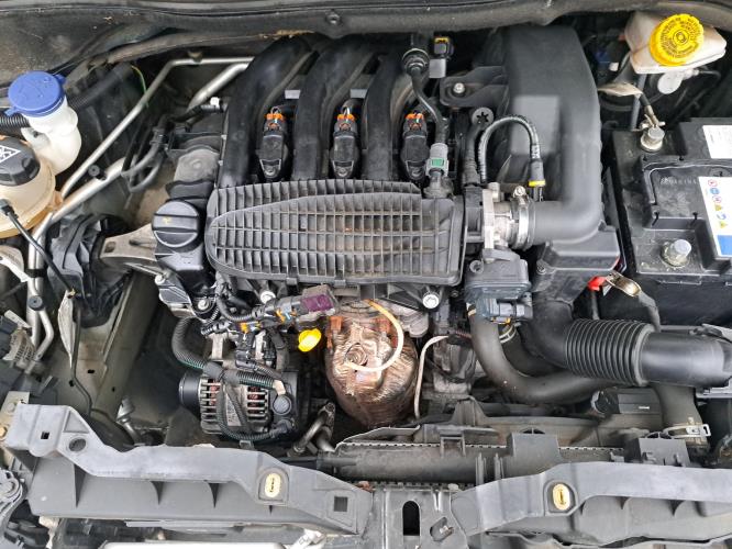 Image Ecran GPS - PEUGEOT 208 1