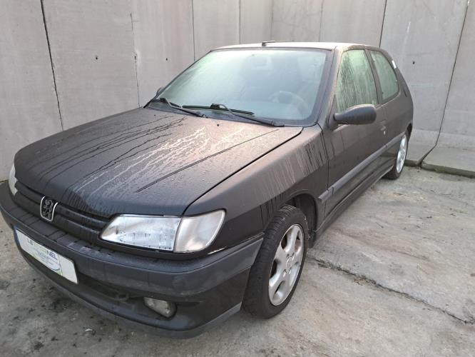 Image Capot - PEUGEOT 306