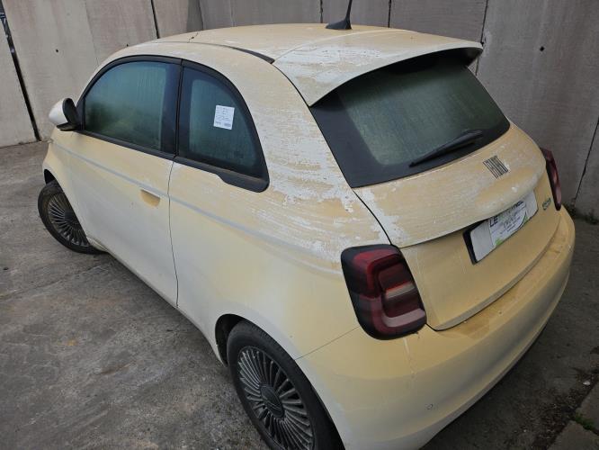 Image Pare boue arriere droit - FIAT 500E