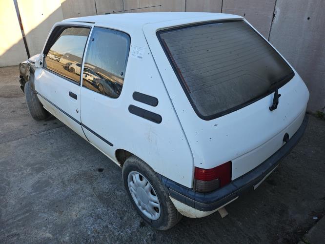 Image Retroviseur droit - PEUGEOT 205