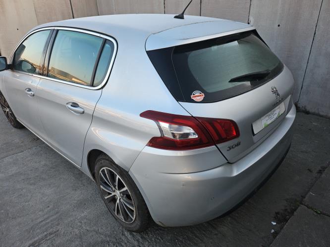 Image Renfort pare choc avant (traverse) - PEUGEOT 308 2