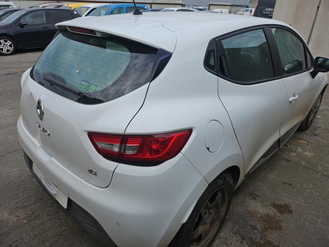 Image Feu diurne avant gauche - RENAULT CLIO 4