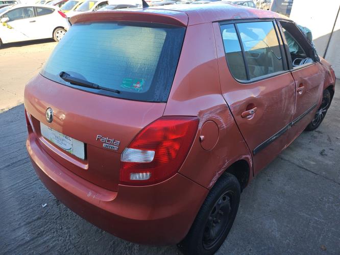 Image Feu arriere principal gauche (feux) - SKODA FABIA 2