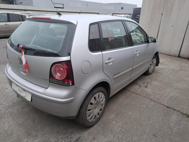 Image Pare choc arriere - VOLKSWAGEN POLO 4
