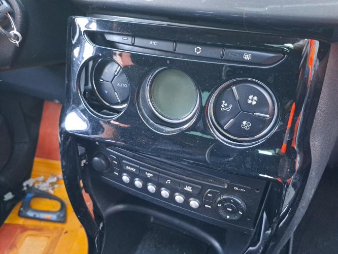 Image Autoradio d'origine - CITROEN C3 2