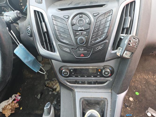 Image Commande autoradio - FORD FOCUS 3