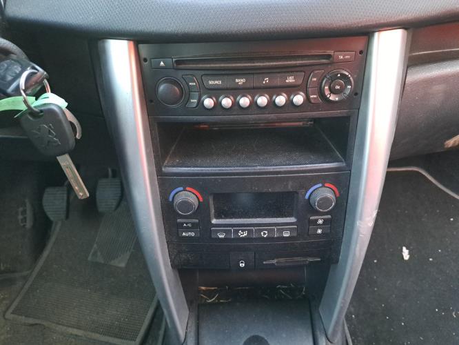 Image Autoradio d'origine - PEUGEOT 207