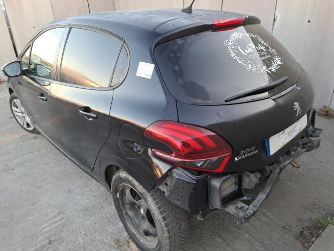 Image Ecran GPS - PEUGEOT 208 1