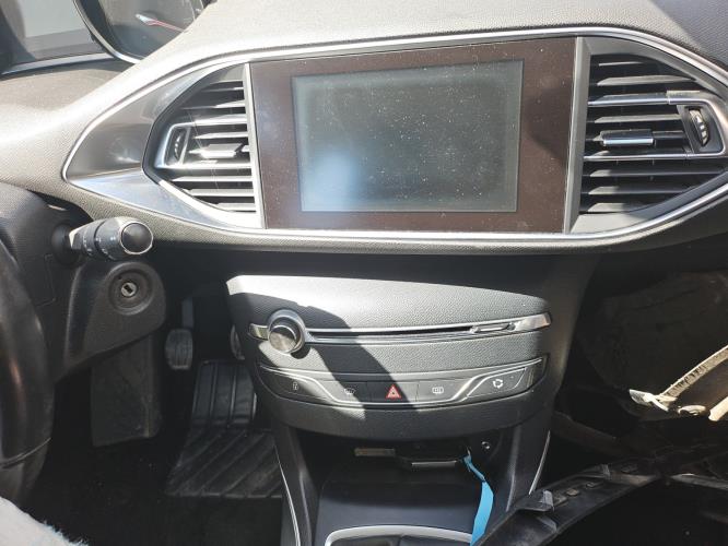 Image Ecran GPS - PEUGEOT 308 2 SW