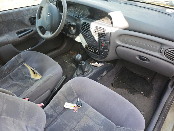Image Pare choc avant - RENAULT MEGANE 1